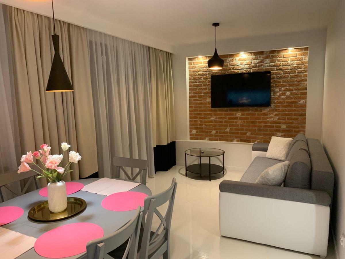 Apartamento Apartament Zacisze Rose Gold Malbork Exterior foto